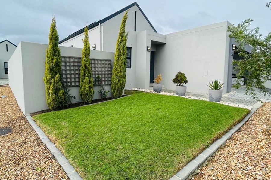 2 Bedroom Property for Sale in Aan de Wijnlanden Western Cape